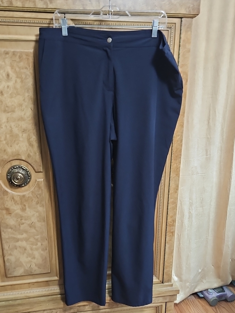 Chico's Size 2 Women's Nema Zynergy  Straight Leg Pants in Navy